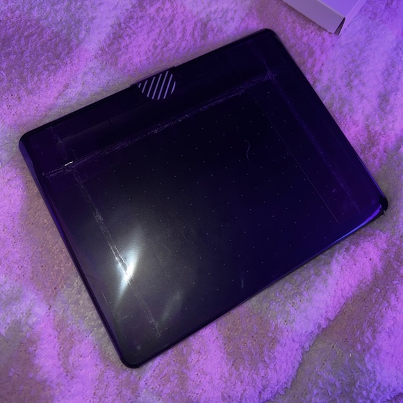 Wacom - Intuos Graphic Drawing Tablet for Mac, PC, Chromebook & Android - Picture 7 of 8